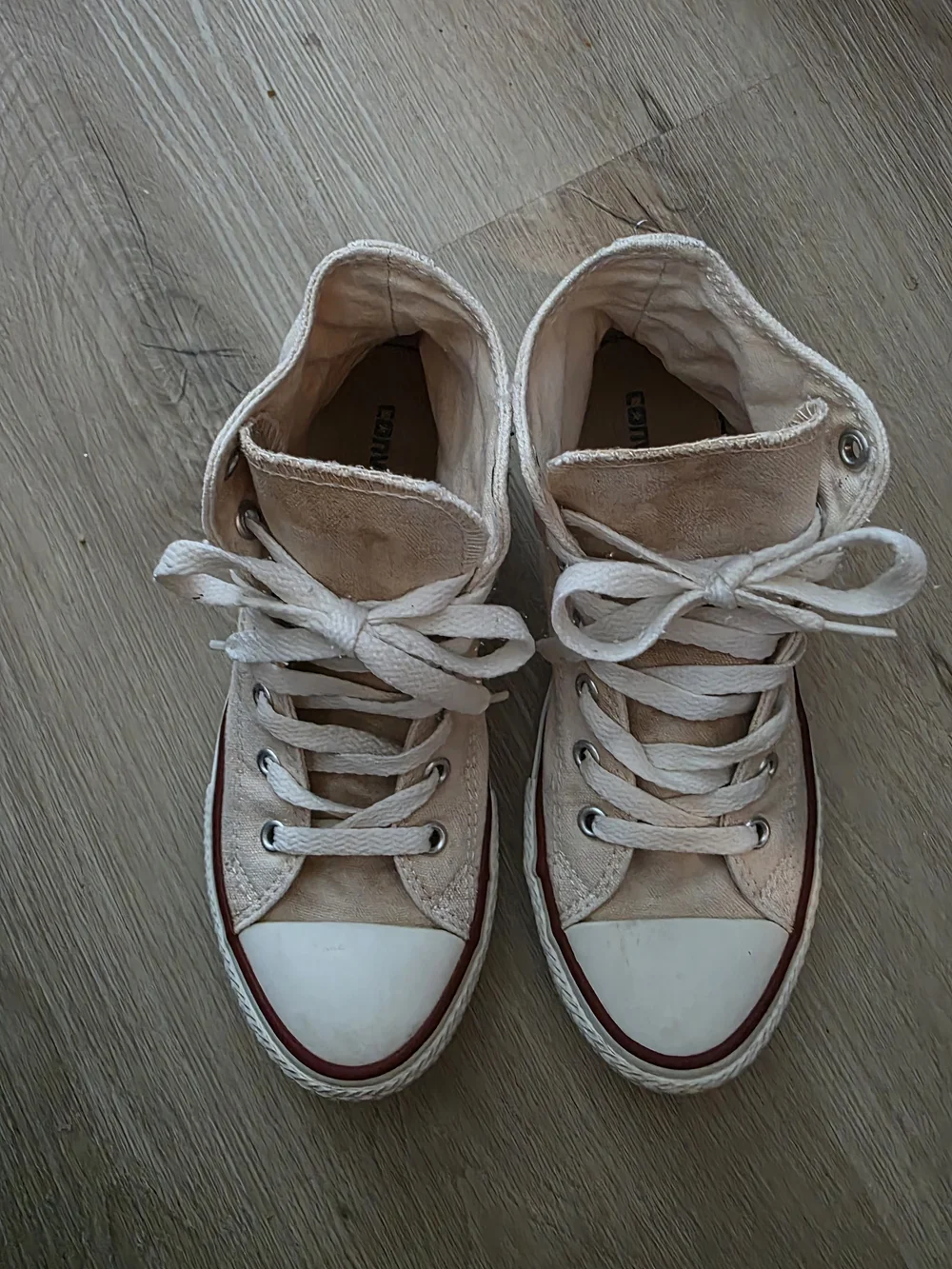 Converse Chuck Taylor All Star High Tops Light Pink